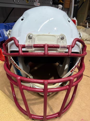 USED SCHUTT VENGEANCE PRO ADULT FOOTBALL HELMET - LARGE - WHITE - REJECT
