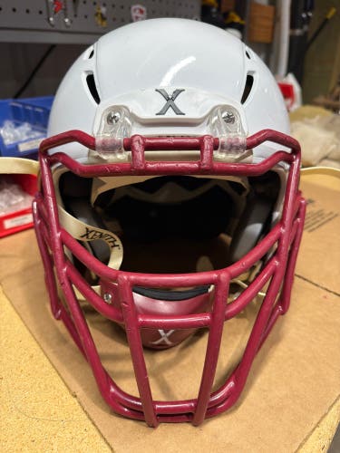 USED XENITH EPIC ADULT FOOTBALL HELMET - LARGE - WHITE