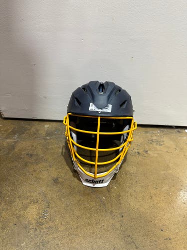 Schutt Rival S/M Helmet