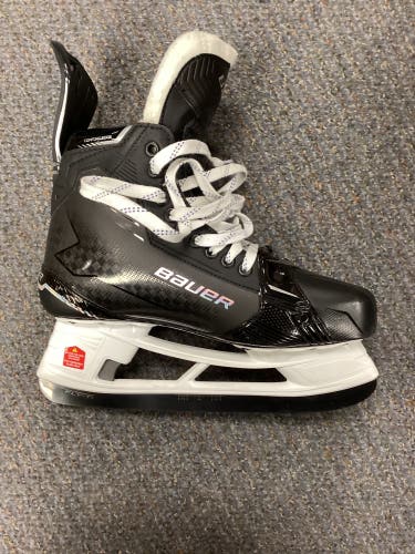 2024 Bauer Supreme Shadow Hockey Skates Regular Width 11 (Used)