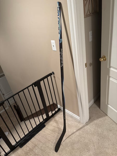 Senior Bauer Vapor Flylite Right Handed Hockey Stick 70 Flex (New)