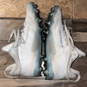 White Men's Size M 10.0 (W 11.0) Adult New Balance Mid Top Molded Cleats (Used)