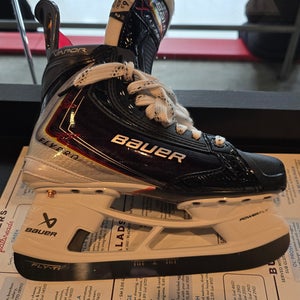 Bauer Vapor Flypro Hockey Skates 6.5 (New)