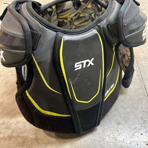 Medium Youth STX Stallion 200 Shoulder Pads (Used)