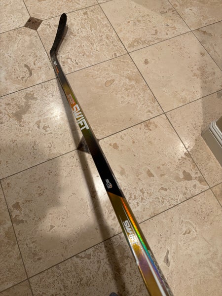 Intermediate Zt Pro 2 Gold Right Handed Hockey Stick P28 65 Flex (New)