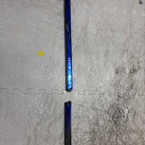 BROKEN Bauer Vapor Flylite Right Handed Hockey Stick P28 70 Flex Pro Stock (Used)