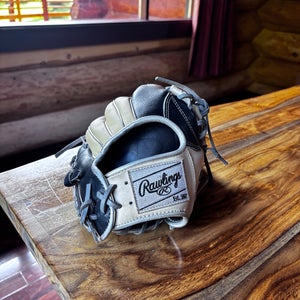 Rawlings baseball glove. Willing to negotiate.