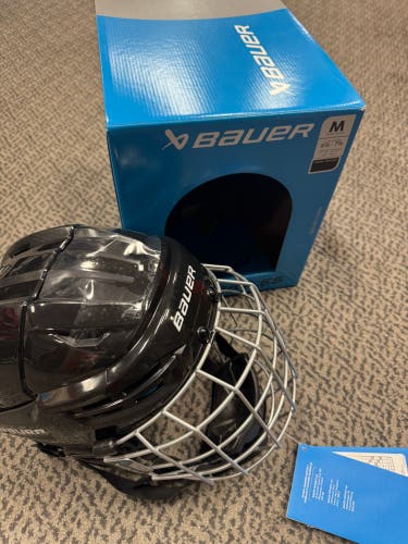 Medium Bauer Re-Akt 55 Helmet (New) Combo