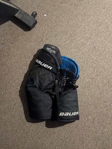 Intermediate Large Bauer HP Elite Hockey Pants (Used)