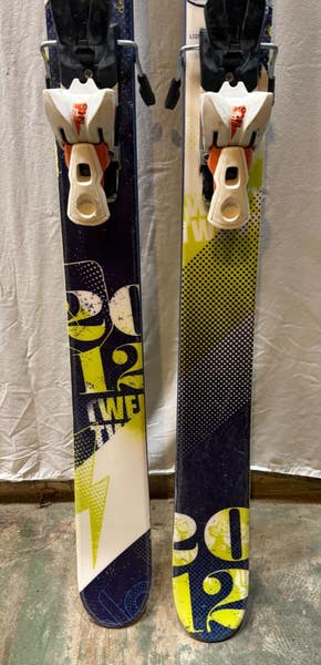 nitro blacklight gullwing blem snowboard Nitro Blacklight Gullwing
