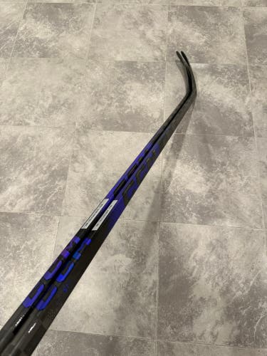 2 PACK - CCM Ribcor Trigger 10 Pro RH/P28/75 (Used)