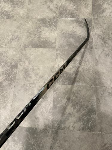 CCM Ribcor Trigger 10 Pro RH/P28/75 (Used)