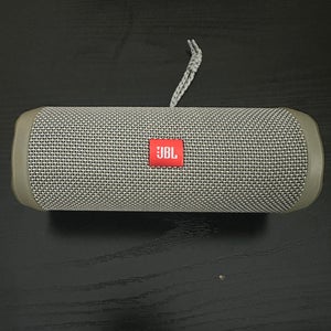 JBL Flip 4 speaker