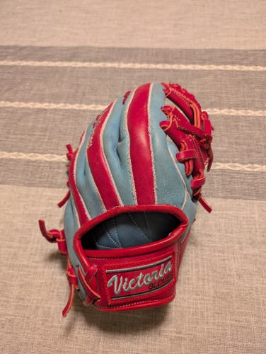 Victoria Infield Baseball Glove 11.5" (Used)