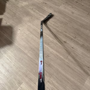 Senior CCM JetSpeed FT8 Pro Right Handed Hockey Stick P28 85 Flex (Used)