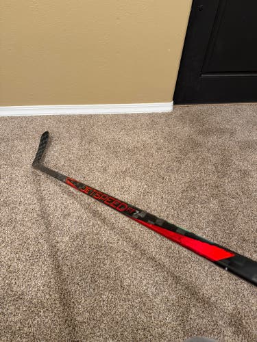Intermediate CCM JetSpeed FT7 Pro Right Handed Hockey Stick P29 65 Flex (Used)