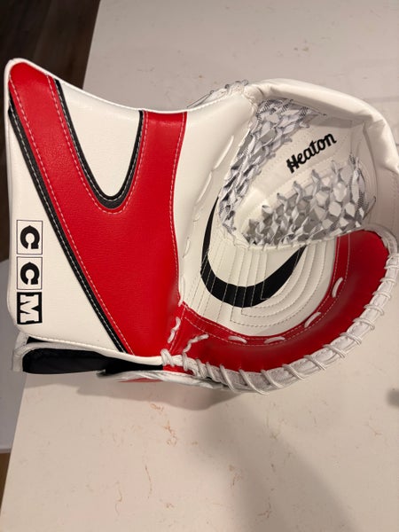 2025 CCM Extreme Flex 7.9 Regular (New)