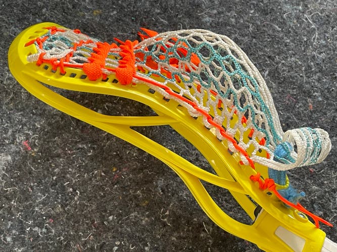 Custom Strung Limited Edition Volt Gait Torq and Warrior Burn Lite Carbon shaft (Near New)