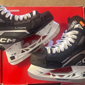 New Intermediate CCM Size 4 Tacks Vector Premier Hockey Skates