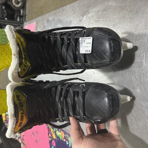 Used Bauer SUPREME S37 Intermediate Hockey Skate Intermediate 4.5 11605-S000213305