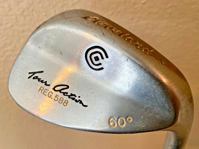 TOUR ISSUE Cleveland 60* Reg 588 wedge with Dynamic Gold X-100 shaft 3004
