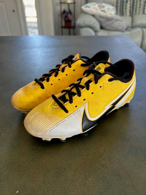 nike youth soccer cleats yellow