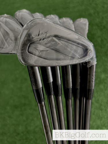 NEW Mizuno JPX 925 Hot Metal Black Iron Set 4-P / KBS Tour 130 X Extra Stiff