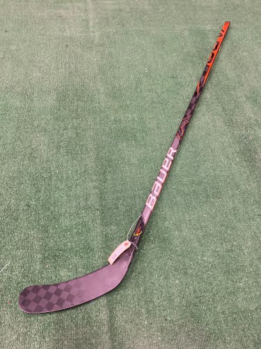 Bauer Vapor Flylite Hockey Stick Right Handed | P92M 77 Flex