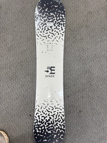 5th Element Spark Snowboard 135 cm (New)