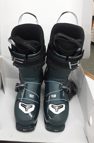 Women's Nordica HF Pro 95 W Ski Boots- Size 23.5 (New)