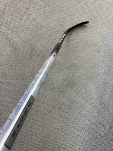 Intermediate CCM JetSpeed FT8 Pro Left Hand Hockey Stick P28 65 Flex (New)
