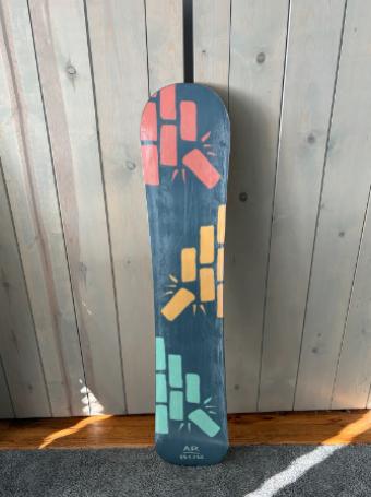 Men’s Arbor Relapse Snowboard (150) (Used)