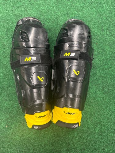 Junior Bauer Supreme M3 Shin Pads 11" (Used)