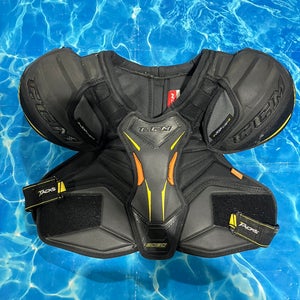 Large Junior CCM Tacks 9080 Shoulder Pads (Used)