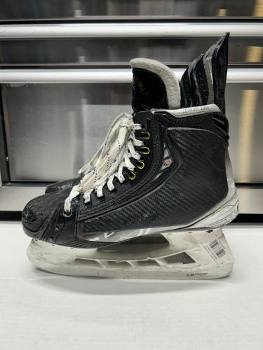 Bauer Vapor Hyperlite Hockey Skates NHL Pro Stock Size 7 FIT 2 263MM (Used)