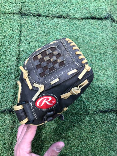 Rawlings Highlight Series RH Pitcher's Baseball Glove 10" (Used)