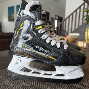 Bauer Supreme M5 Pro Hockey Skates Extra Wide Width Size 3 (Used)
