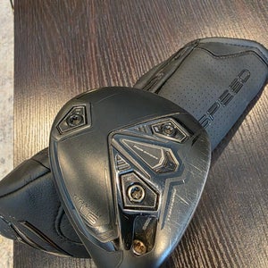 RIGHT HAND COBRA DARKSPEED TITANIUM LS #3 FAIRWAY WOOD 15* GRAPHITE HZRDUS STIFF