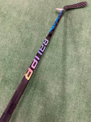 Senior Bauer Nexus Sync Hockey Stick Right Handed P28 87 Flex (Used)