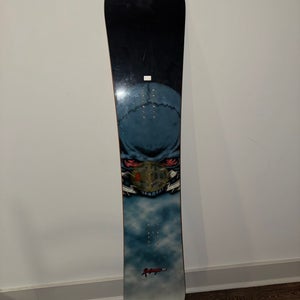 Forum Destroyer Snowboard Without Bindings 145 cm (Used)