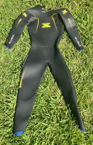 Men's Fullsuit Large 2mm Wetsuit (Used)