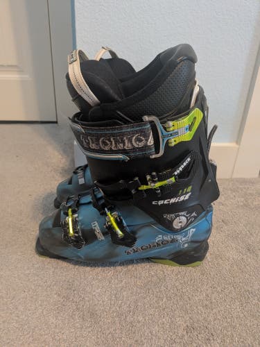 Used All Mountain Medium Flex Cochise Ski Boots