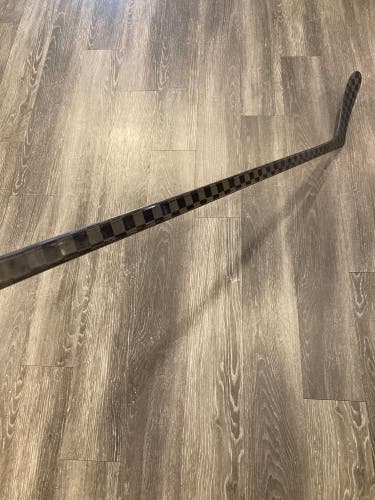 Senior Pro Blackout Extra Lite Hockey Stick | LH P28