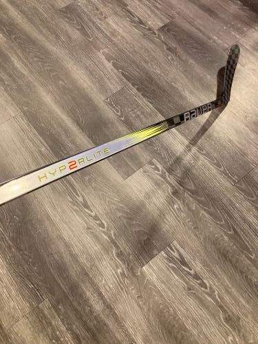 Senior Bauer Vapor Hyperlite 2 Hockey Stick | LH P28