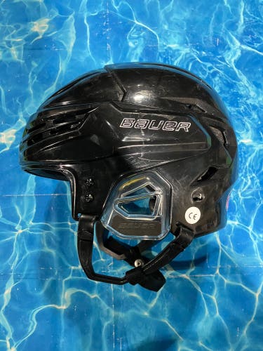 Medium Bauer Re-Akt 95 Helmet (Used)