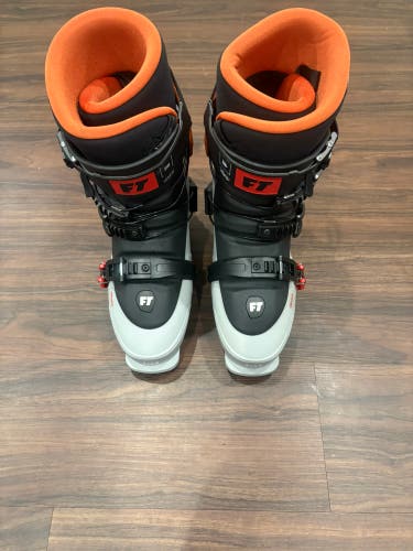 Mondo 28 & 28.5 Full Tilt Descendant Ski Boots (New)