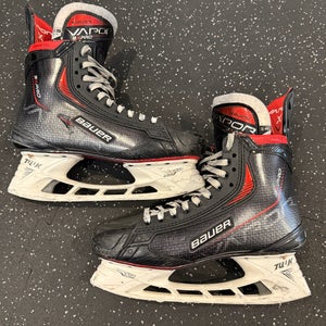 2021 Bauer Vapor 3X Pro Hockey Skates 8.5 (Used)
