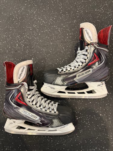 2014 Bauer Vapor APX2 Hockey Skates Regular Width 9 (Used)
