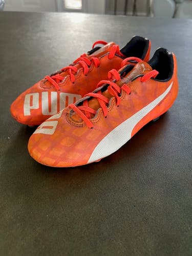 Orange Unisex 2Y (Big Kids / Youth) Puma Molded Cleats Cleats (Used)