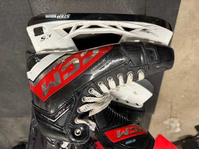2023 CCM JetSpeed FT6 Pro Hockey Skates Regular Width 8.5 (Used)